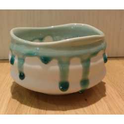 Tazza Matcha_bianca con gocce azzurre